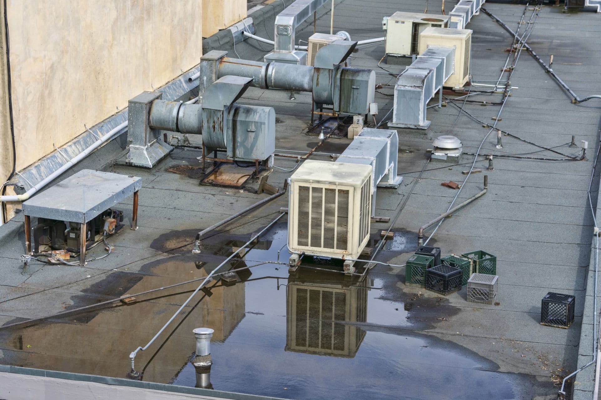 Air-conditioning-systems-on-ro.jpg