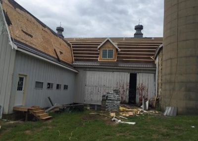 barn-before-roofing
